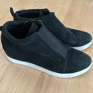 Blondo Sneakers High Top Hidden Wedge Black Suede Waterproof